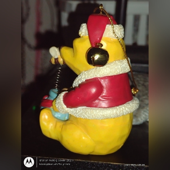 VTG Disney Classic Pooh “Winnie The Pooh & Honey Pot” Christmas Ornament - Picture 6 of 8